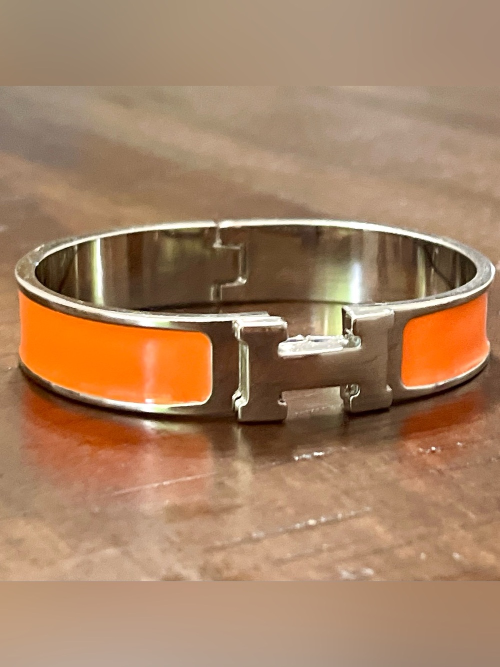 Silver & Orange H Bangle Click Bracelet Costume Jewelry High End Look - Picture 3 of 13